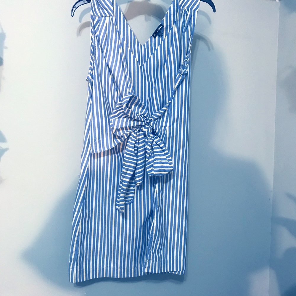 blue, white, hint of yellow dress